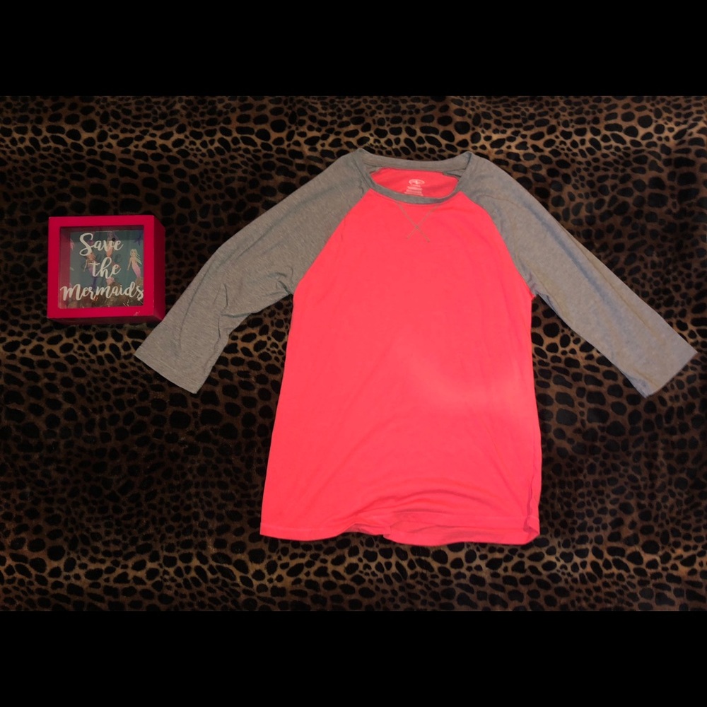 Half sleeve gray and pink shirt